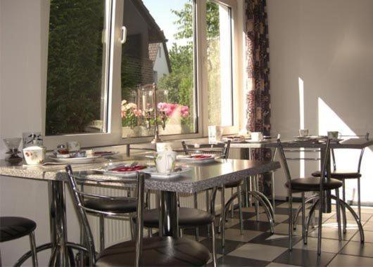 Hotel Garni Haus Schoenberger Heiligenhaus Bagian luar foto