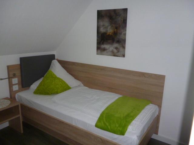 Hotel Garni Haus Schoenberger Heiligenhaus Bagian luar foto