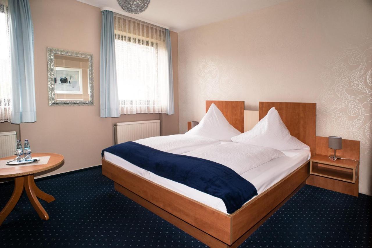 Hotel Garni Haus Schoenberger Heiligenhaus Bagian luar foto