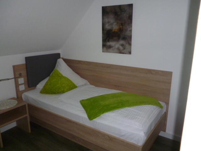 Hotel Garni Haus Schoenberger Heiligenhaus Bagian luar foto