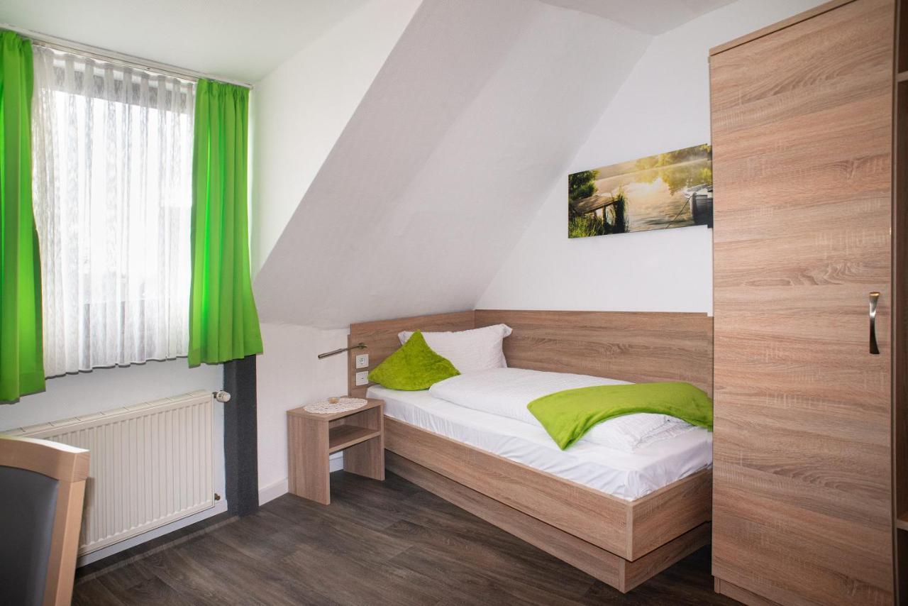 Hotel Garni Haus Schoenberger Heiligenhaus Bagian luar foto